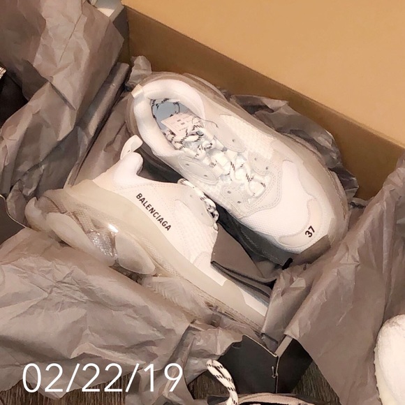 Balenciaga triple SSS size 7 - Picture 3 of 4